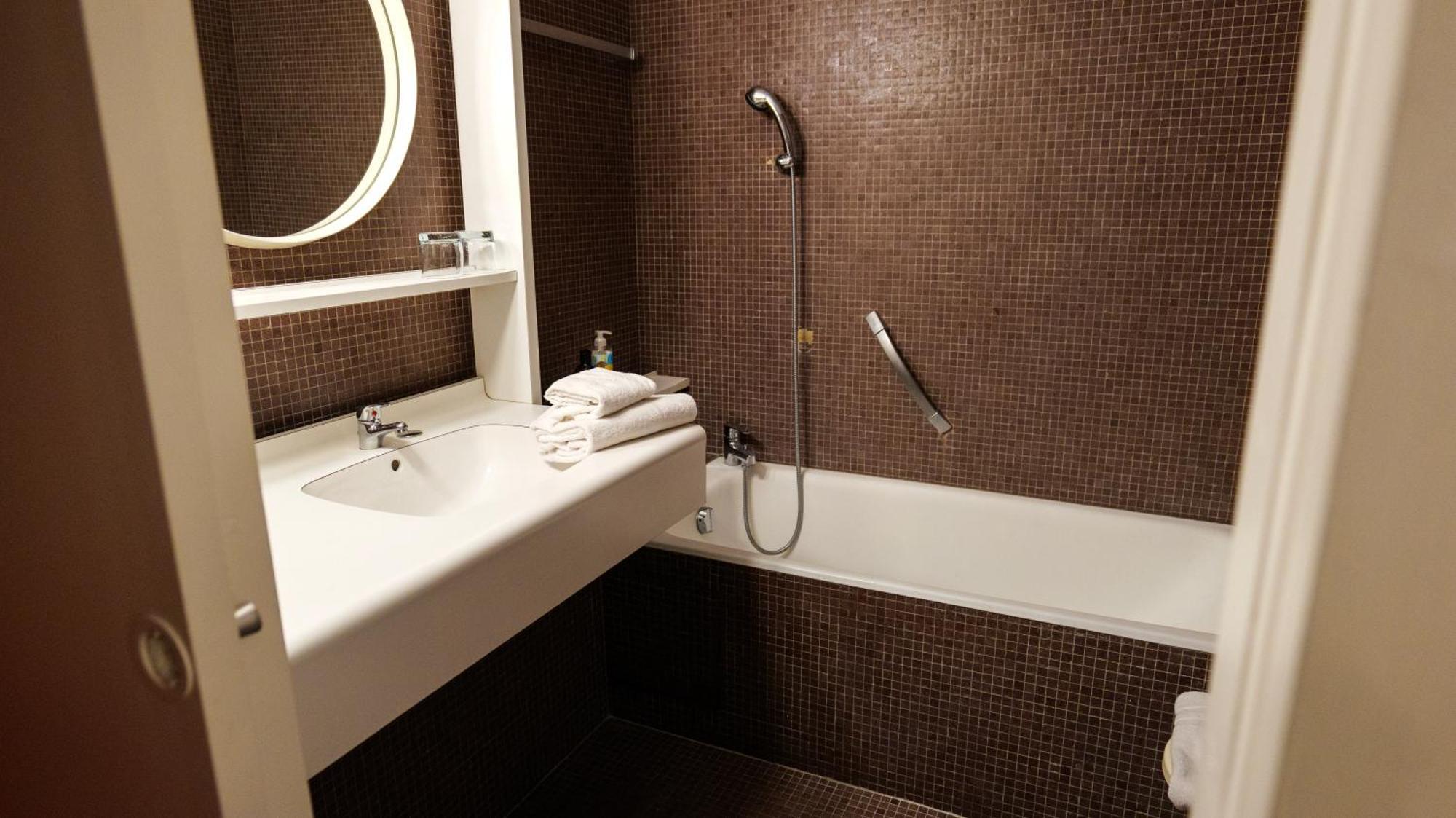 Hyp'Hotel Сен-Марселлен Экстерьер фото